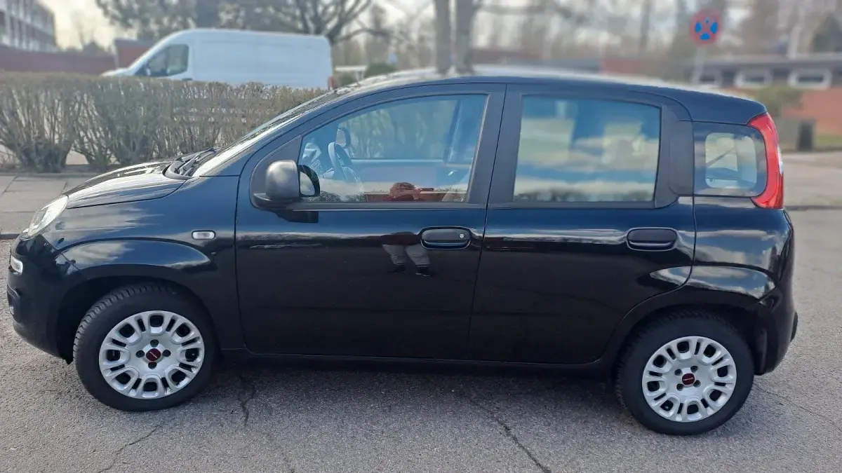 Używany Fiat Panda 69 KM (50 kW) 2016 Czarny Hatchback