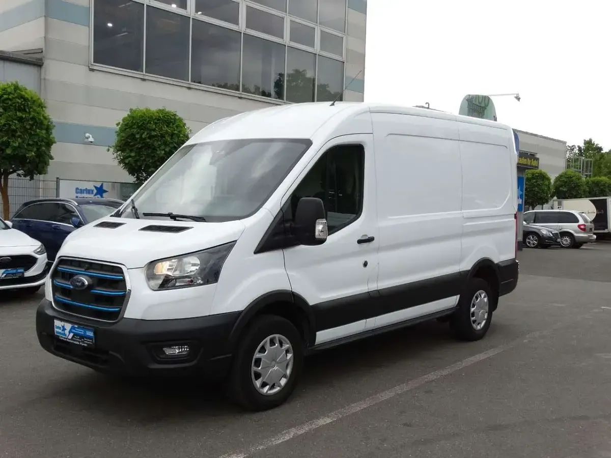 Gebraucht Ford Transit 135 kW (184 PS) 2023 Froßt weiß Van / Kleinbus