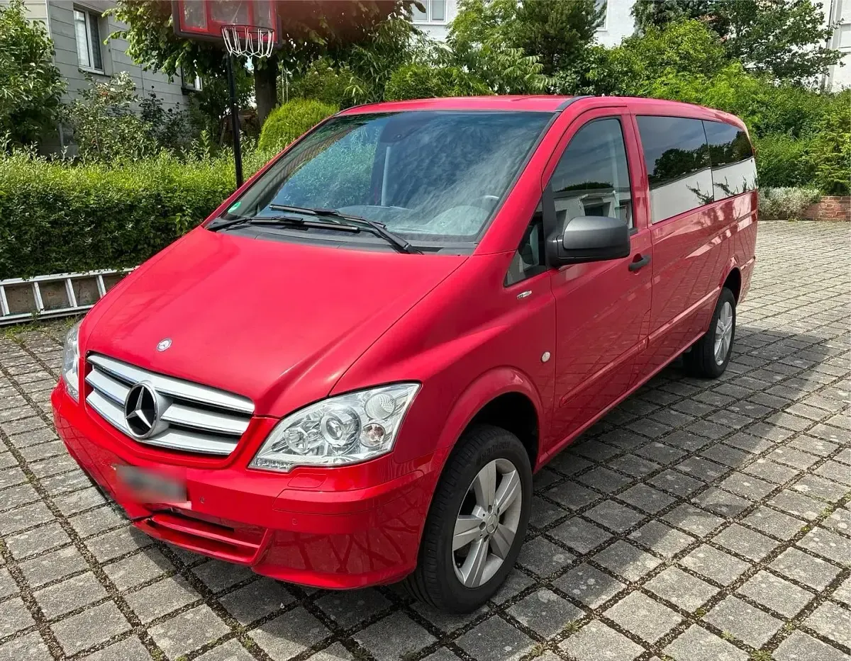 Gebraucht Mercedes Vito 163 PS (119 kW) 2014 Rot Van