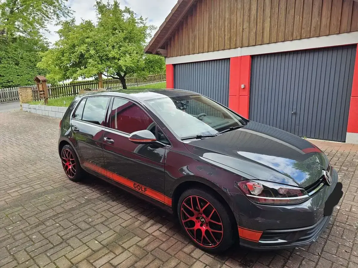 Gebraucht VW Golf VII Trendline 86 PS (63 kW) 2018 Grau Kleinwagen