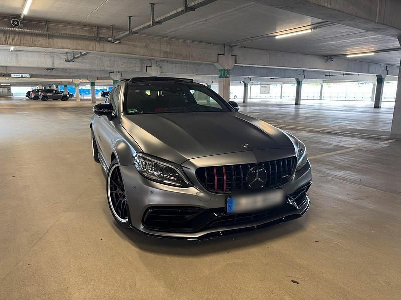 Grau Gebraucht 2019 Mercedes C63S AMG AMG Coupé | 89.000 € - Bild 1/2