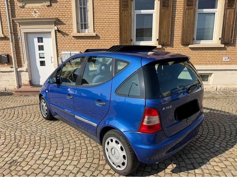 Gebraucht Mercedes A160 110 PS (80 kW) 1998 Blau Kleinwagen