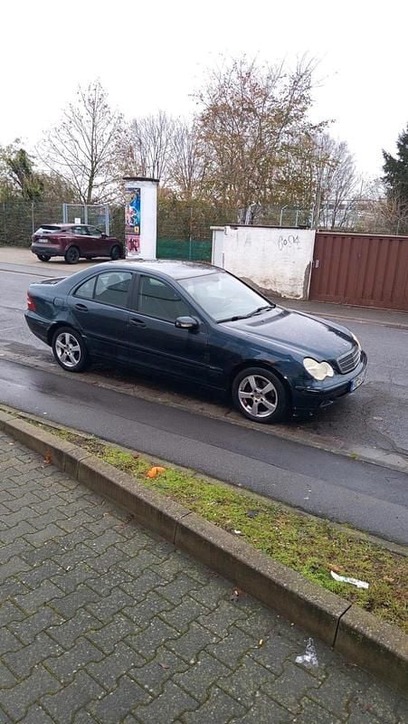 Gebraucht 2003 Mercedes C200 Limousine | 1.200 € (Guter Preis) - Bild 1/4