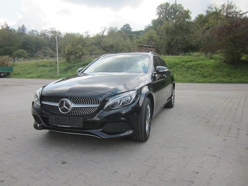 Schwarz Gebraucht 2014 Mercedes C250 Limousine | 13.500 € (Guter Preis) - Bild 1/4
