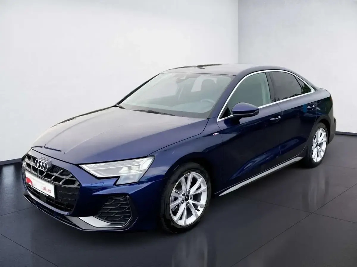 Gebraucht Audi A3 S-Line 116 PS (85 kW) 2025 Navarrablau metallic Limousine