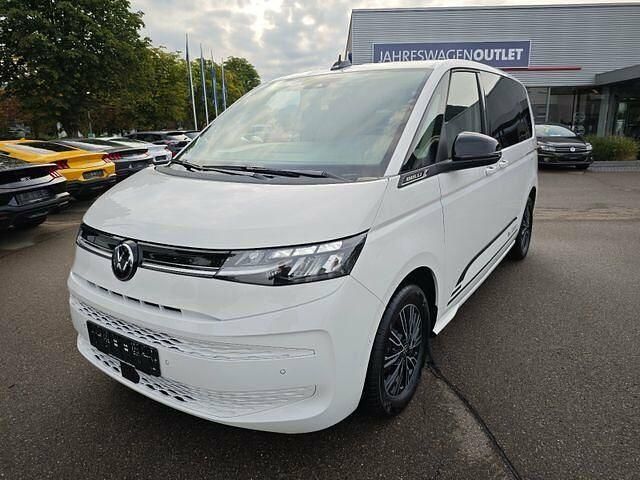 Gebraucht VW Multivan Life 150 PS (110 kW) 2024 Weiß Van