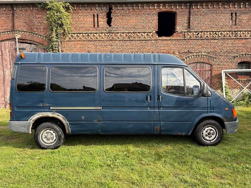 Blau Gebraucht 1996 Ford Transit Van / Kleinbus | 3.200 € - Bild 1/4
