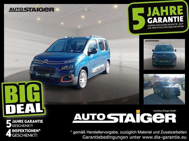Gebraucht Citroën Berlingo Shine 131 PS (96 kW) 2021 Lackierung nachtblau/typ auss Van / Kleinbus