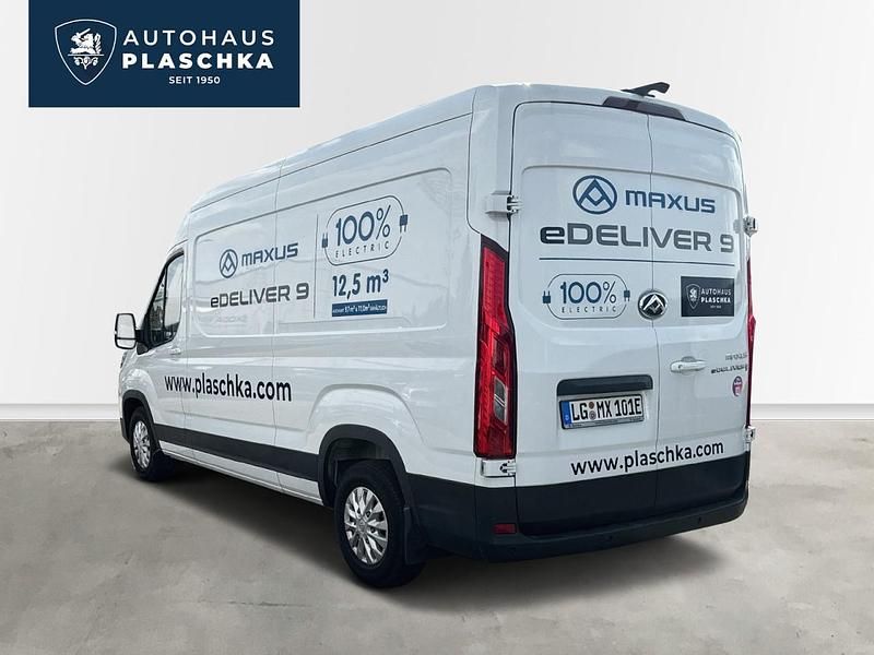 Używany Maxus eDeliver 9 150 kW (204 KM) 2023 Biały Van