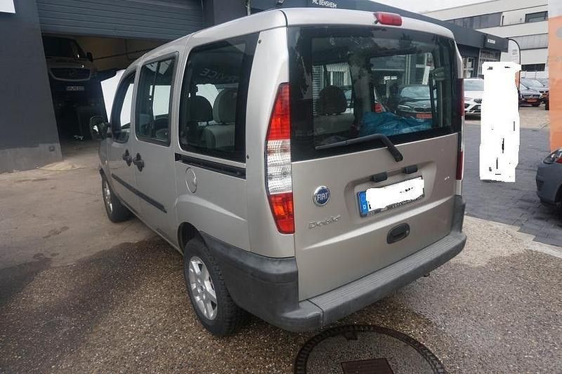 Gebraucht Fiat Doblò 103 PS (75 kW) 2004 Grau Van / Kleinbus