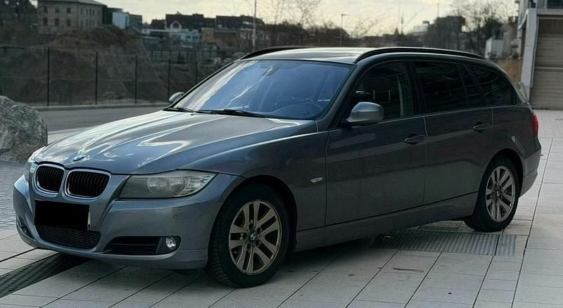 Gebraucht BMW 316 116 PS (85 kW) 2012 Grau Kombi