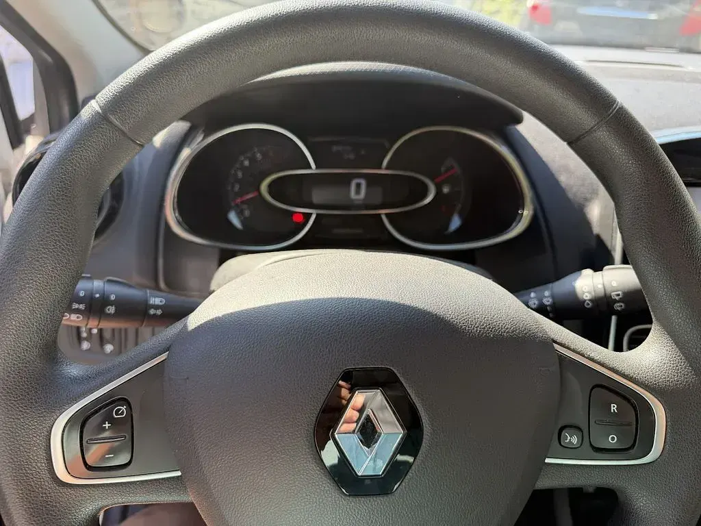 Gebraucht Renault Clio IV 73 PS (53 kW) 2018 Weiß Limousine