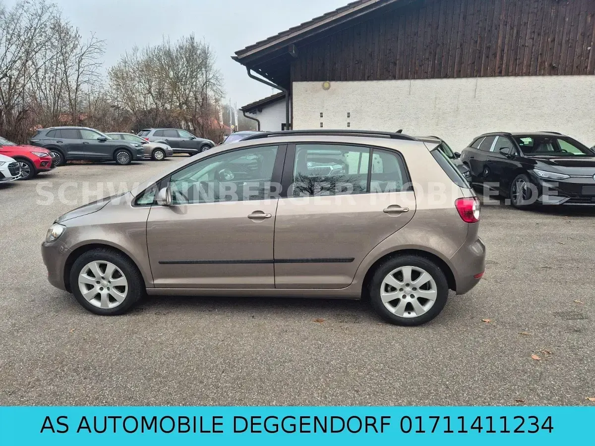 Gebraucht VW Golf Plus Cross 105 PS (77 kW) 2014 Braun Van / Kleinbus