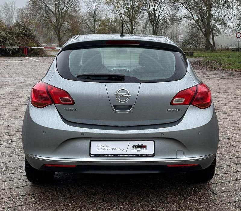 Gebraucht Opel Astra Active 100 PS (73 kW) 2013 Grau Limousine