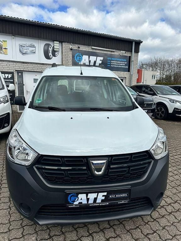 Gebraucht Dacia Dokker 102 PS (75 kW) 2020 Weiß Van / Kleinbus