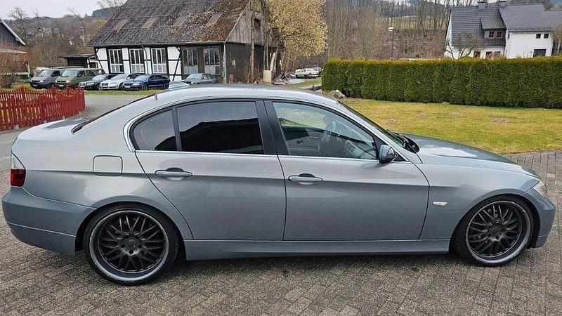 Gebraucht BMW 325 Performance 218 PS (160 kW) 2005 Grau Limousine