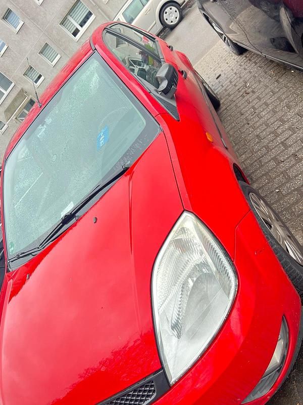 Gebraucht Ford Fiesta 70 PS (51 kW) 2003 Rot Kleinwagen