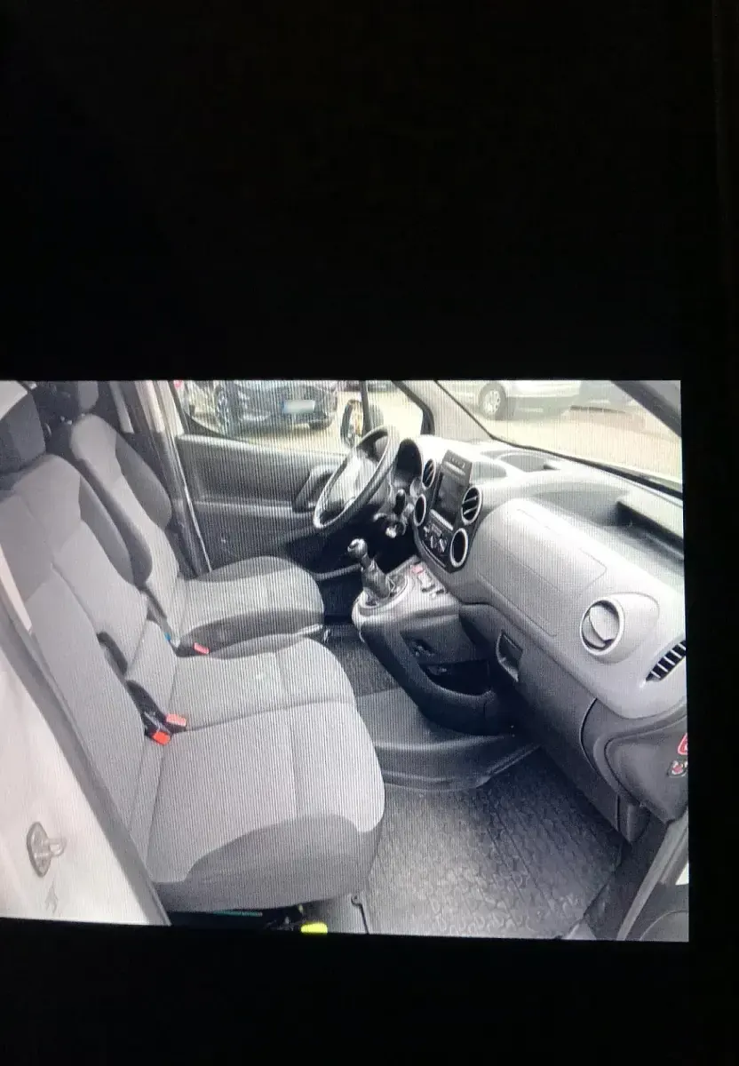 Gebraucht Peugeot Partner 99 PS (72 kW) 2018 Weiß Van / Kleinbus