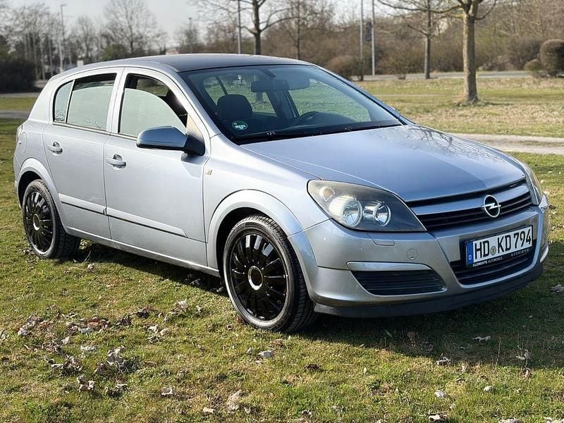 Gebraucht Opel Astra 101 PS (74 kW) 2005 Grau Limousine