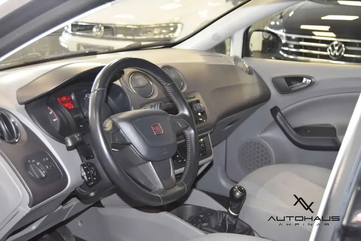 Gebraucht Seat Ibiza Stylance 86 PS (63 kW) 2012 "pirineos" grau Kleinwagen
