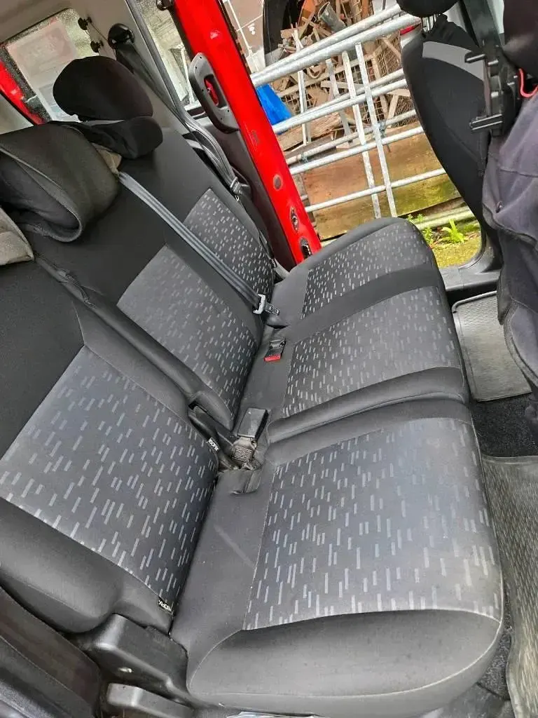 Gebraucht Opel Combo 90 PS (66 kW) 2017 Rot Van / Kleinbus