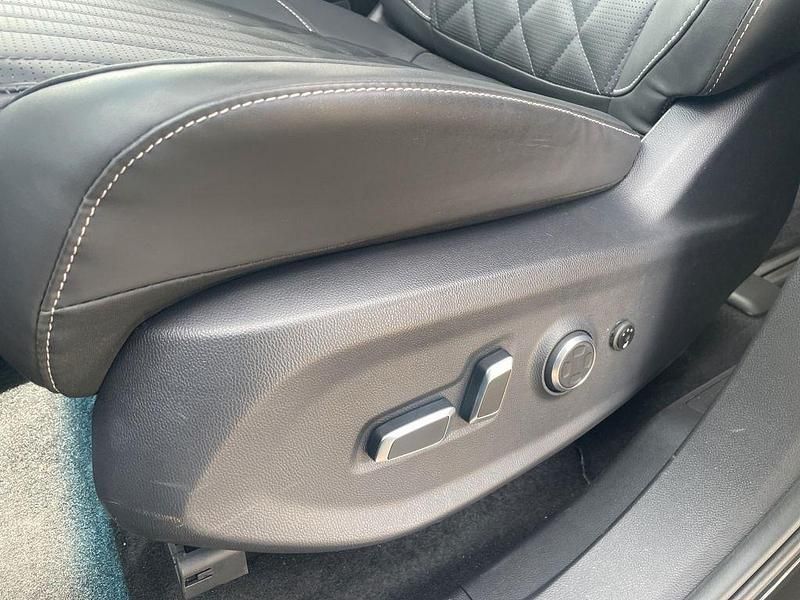 Gebraucht Maxus MIFA 9 180 kW (245 PS) 2023 Schwarz Van / Kleinbus