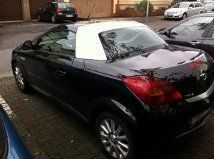 Gebraucht Opel Tigra 90 PS (66 kW) 2009 Schwarz metallic Cabrio