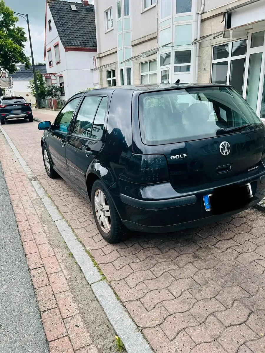 Gebraucht VW Golf IV 69 PS (50 kW) 2000 Schwarz Kleinwagen