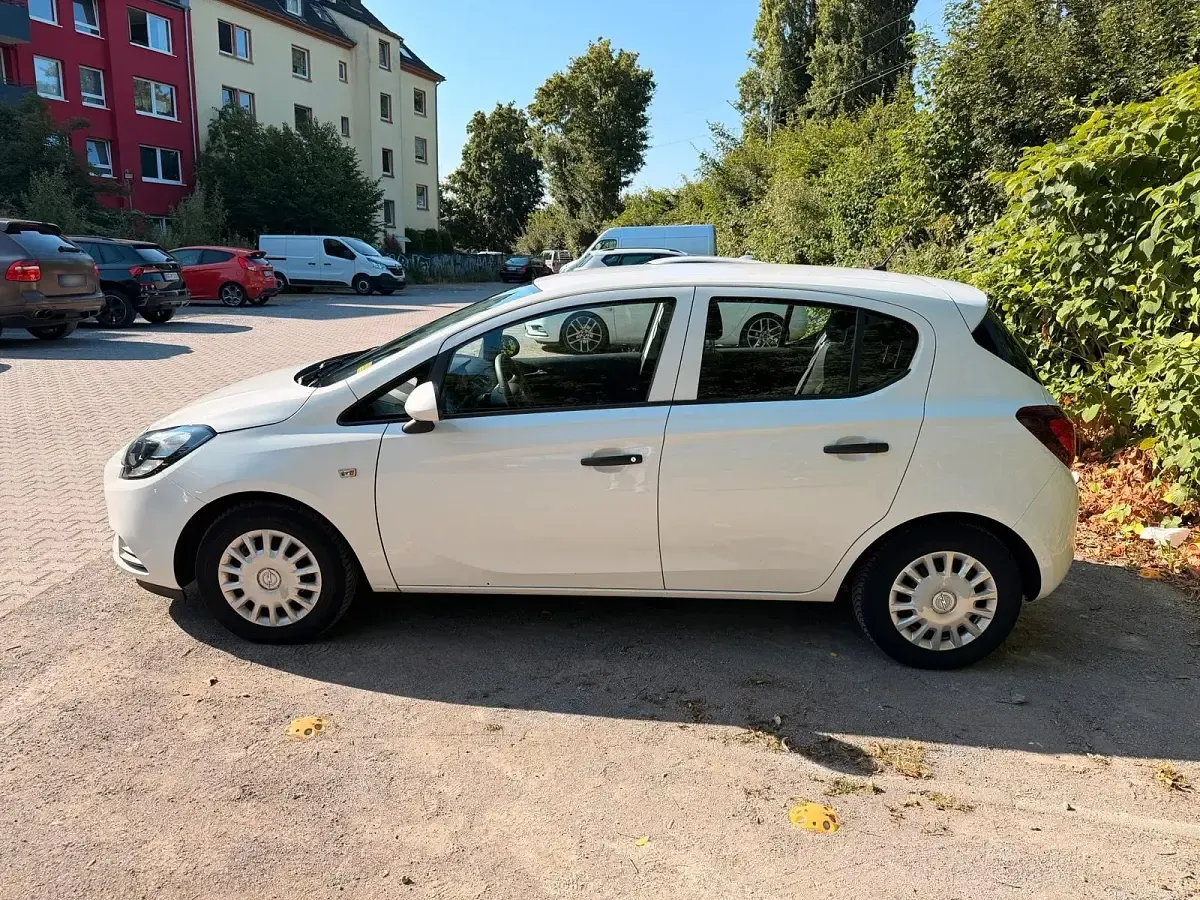 Gebraucht Opel Corsa Selection 69 PS (50 kW) 2016 Weiß Kleinwagen