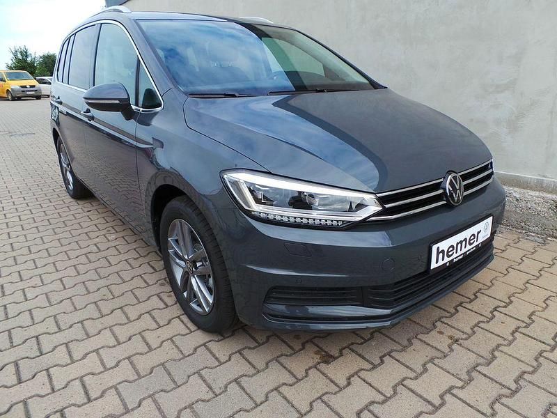 Grau Neu 2025 VW Touran Comfortline Van / Kleinbus | 39.980 € - Bild 1/4
