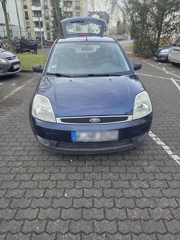 Blau Gebraucht 2004 Ford Fiesta Kleinwagen | 1.100 € (Fairer Preis) - Bild 1/4