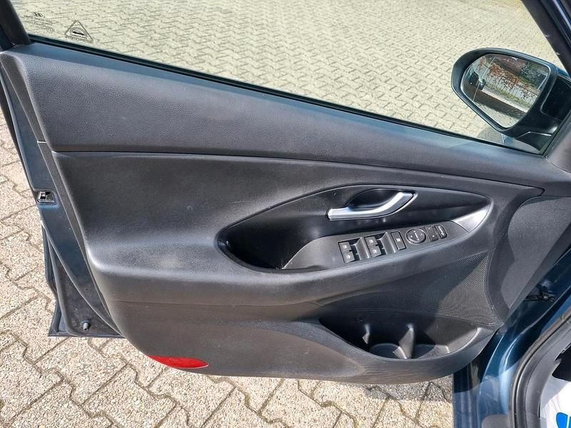 Gebraucht Hyundai i30 160 PS (117 kW) 2022 Blau Kombi
