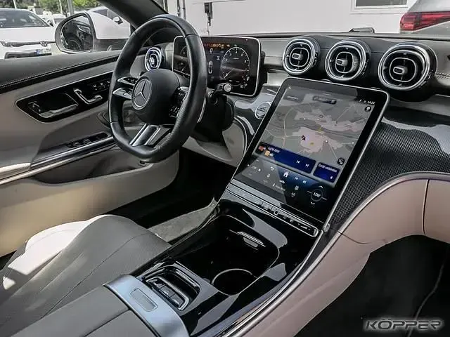 Gebraucht Mercedes 200 AMG Line Premium Plus 204 PS (150 kW) 2025 Cabrio