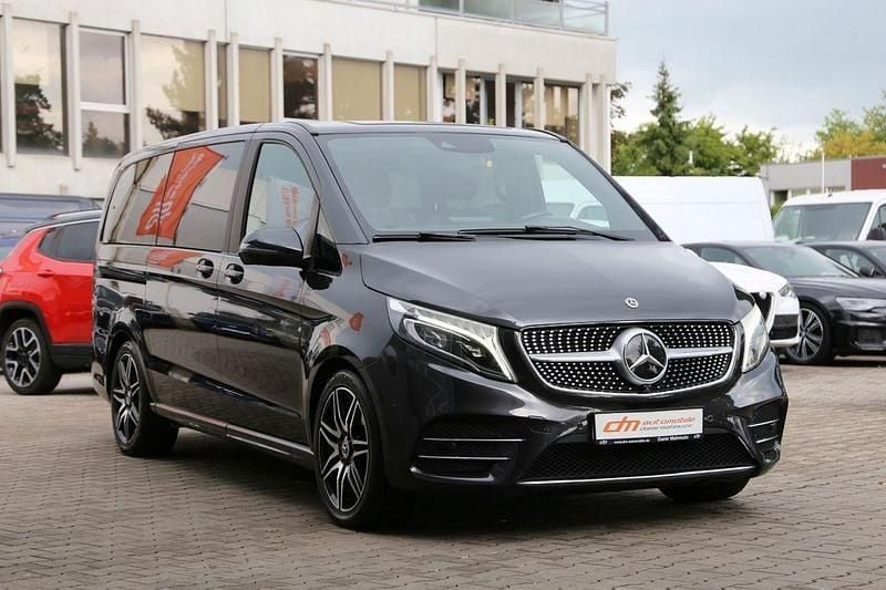 Gebraucht Mercedes V300 AMG 237 PS (174 kW) 2019 Grau Van / Kleinbus