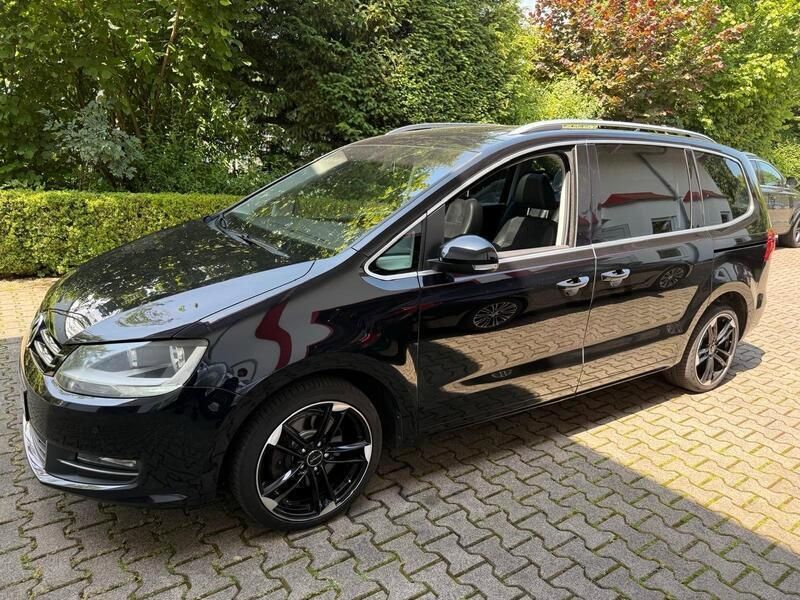 Schwarz Gebraucht 2011 VW Sharan Van / Kleinbus | 12.750 € - Bild 1/4