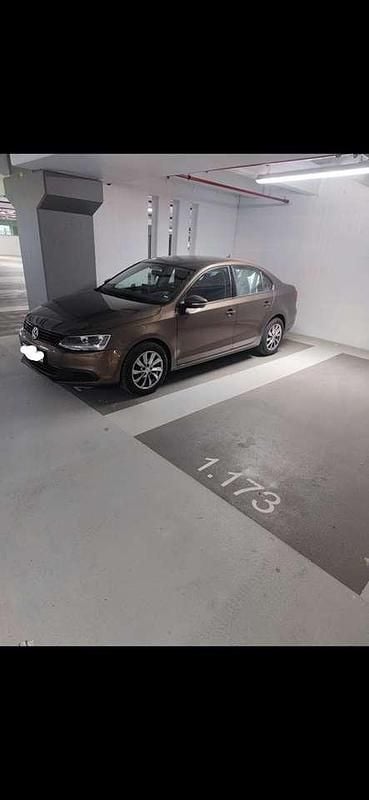 Gebraucht VW Jetta Trendline 105 PS (77 kW) 2011 Limousine