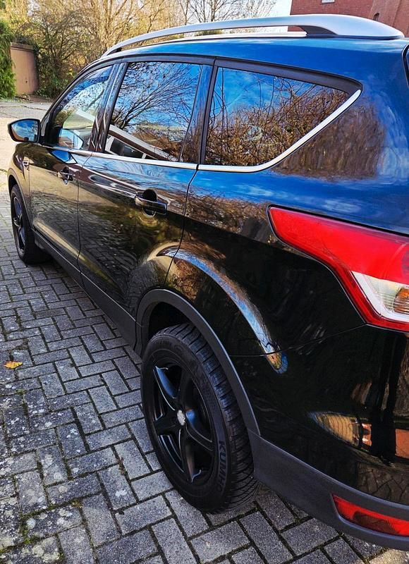Gebraucht Ford Kuga 163 PS (119 kW) 2013 Schwarz SUV