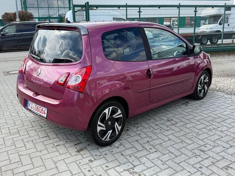 Używany Renault Twingo Dynamique 75 KM (55 kW) 2012 Purpurowy Hatchback