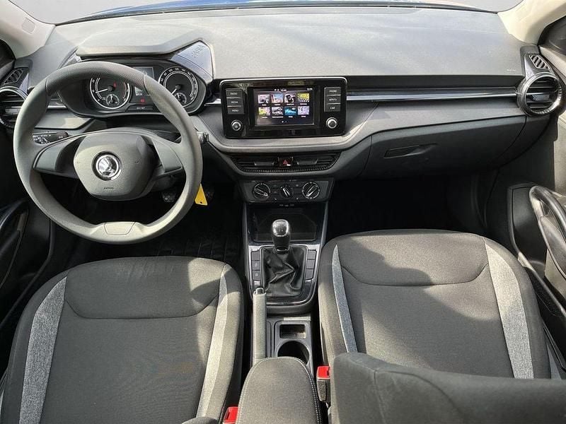 Second-hand Skoda Fabia Active 80 CP (58 kW) 2022 Albastru Hatchback