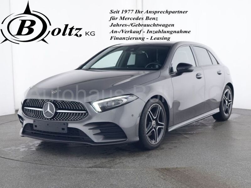Mountaingrau (metallic) Gebraucht 2023 Mercedes A200 AMG Limousine | 33.850 € (Etwas zu teuer) - Bild 1/4