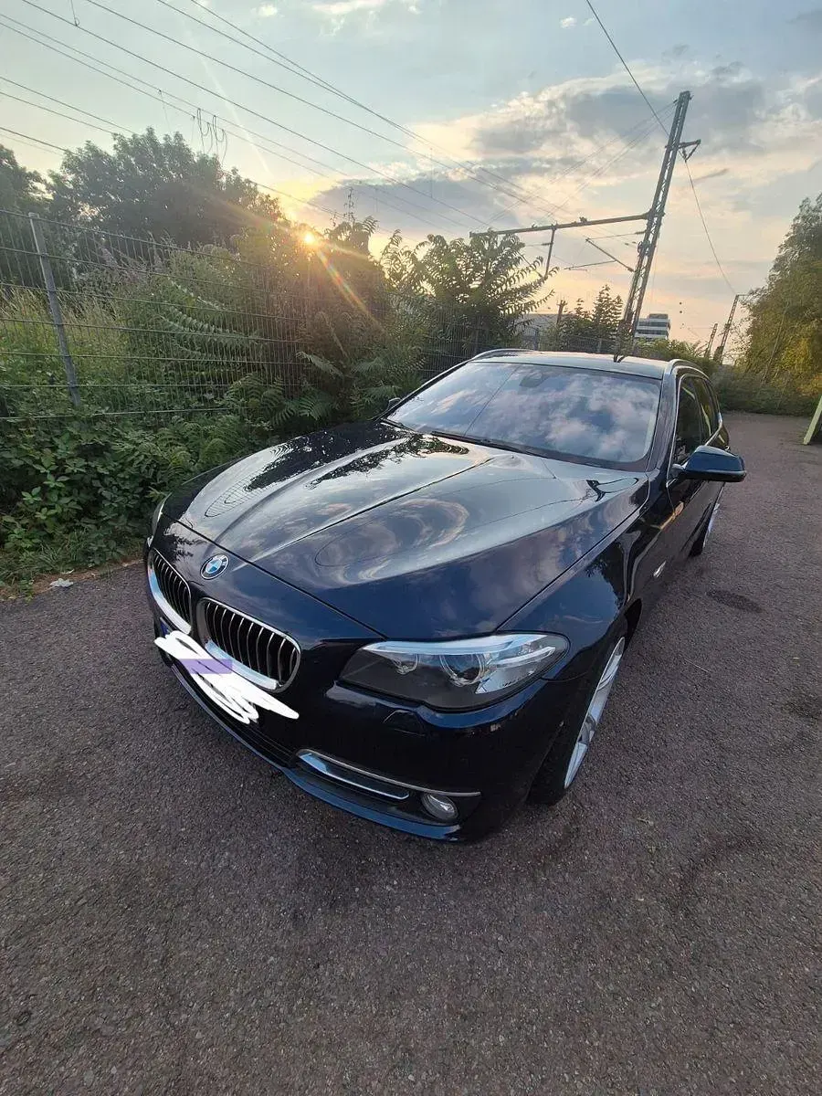 Gebraucht BMW 530 Luxury Line 351 PS (258 kW) 2014 Blau Kombi