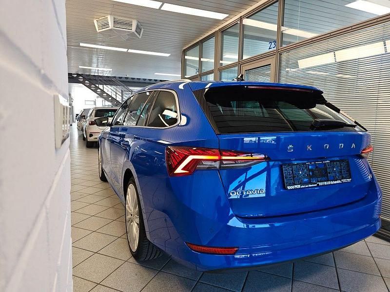 Gebraucht Skoda Octavia Style 204 PS (150 kW) 2022 Energyblau Kombi