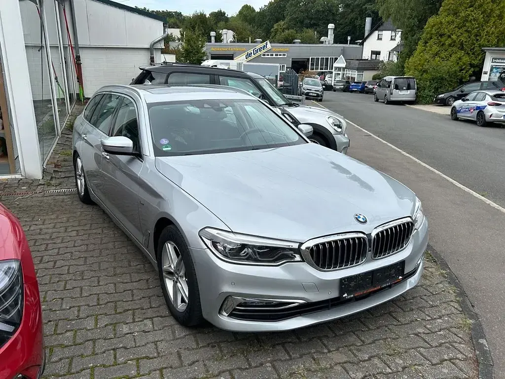 Gebraucht BMW 530 Luxury Line 252 PS (185 kW) 2018 Silber Limousine