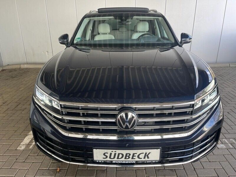 Gebraucht VW Touareg Elegance 286 PS (210 kW) 2023 Meloe blue kristalleffekt (blau) SUV