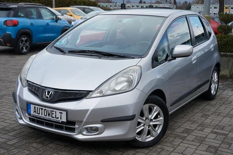 Gebraucht Honda Jazz Comfort 99 PS (72 kW) 2012 Silber Kleinwagen