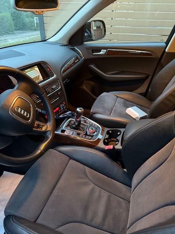 Usado Audi Q5 170 HP (125 kW) 2008 Preto SUV