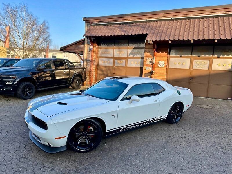 White metallic Gebraucht 2015 Dodge Challenger Coupé | 34.900 € (Fairer Preis) - Bild 1/4