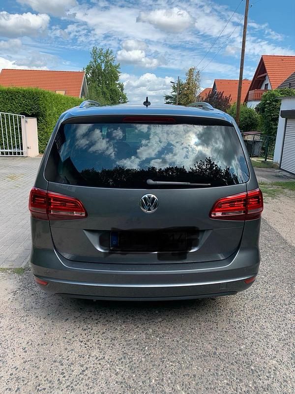 Gebraucht VW Sharan Highline 184 PS (135 kW) 2015 Silber Van / Kleinbus
