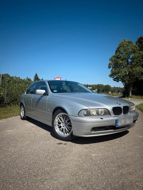 Silber Gebraucht 2001 BMW 525 Limousine | 4.999 € (Guter Preis) - Bild 1/4