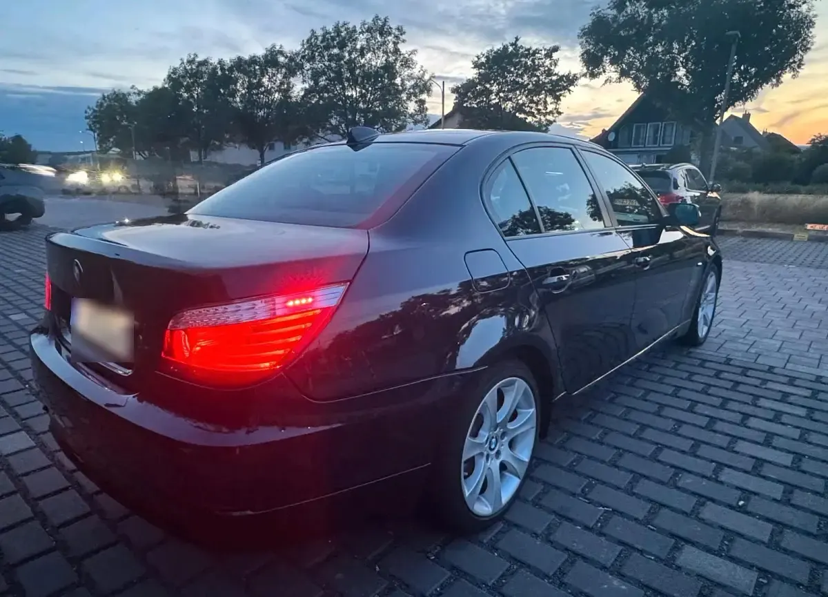 Gebraucht BMW 535 306 PS (225 kW) 2008 Blau Limousine